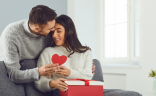 Top 6 Romantic Valentine’s Gifts for Her That Aren’t Flowers