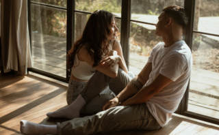 How to Navigate the Talking Stage Without Getting Hurt